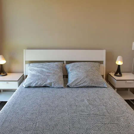 Maison Neuve Lumineuse Avec Jardin, Parking Prive 펜션