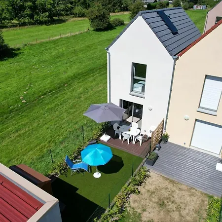 Vakantiehuis Maison Neuve Lumineuse Avec Jardin, Parking Prive