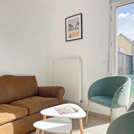 Maison Neuve Lumineuse Avec Jardin, Parking Prive *