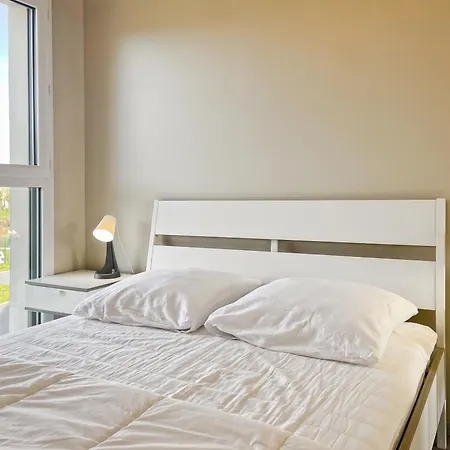 Maison Neuve Lumineuse Avec Jardin, Parking Prive * 索姆河畔的圣瓦列里